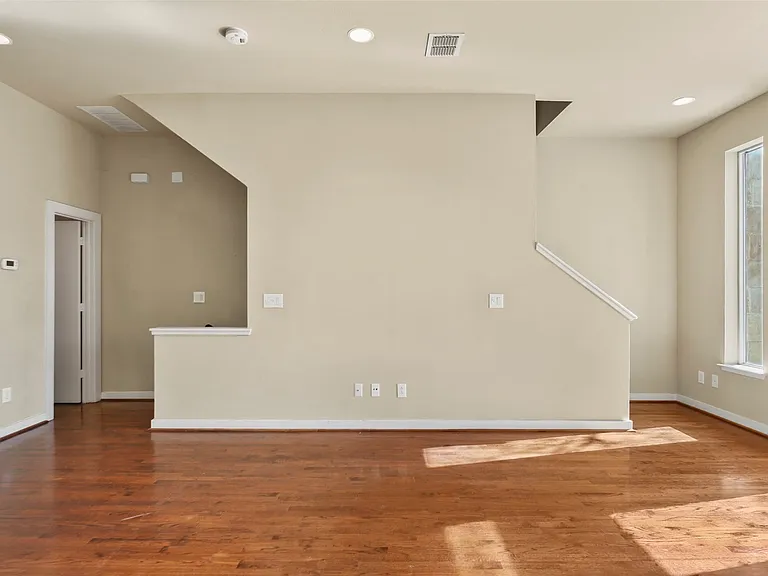 3800 Holland Ave #4 — Photo 15