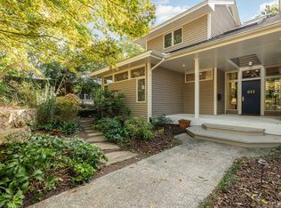 211 Friendly Ln, Chapel Hill, NC 27514