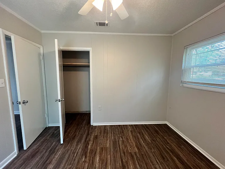 2613 Rippee Rd — Photo 14