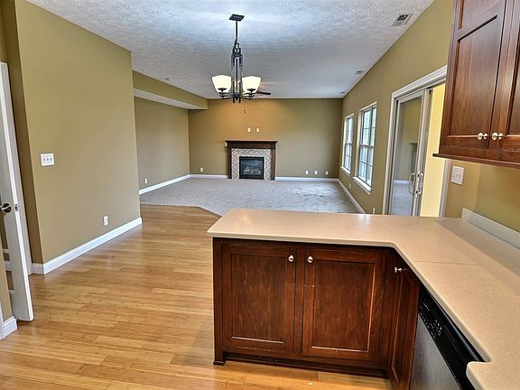 4th image of 1028 Catherwood Ct