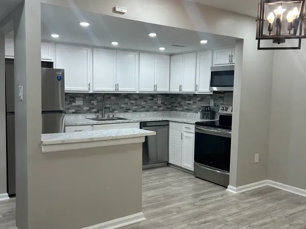 3217 Hunters Mill Dr, Richmond, VA 23223
