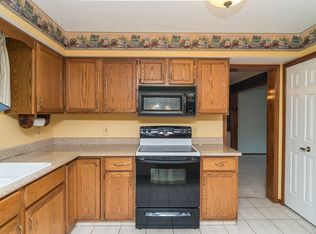18593 Rustic Holw, Strongsville, OH 44136