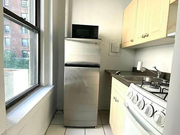2nd image of 1066 1st Ave #7A