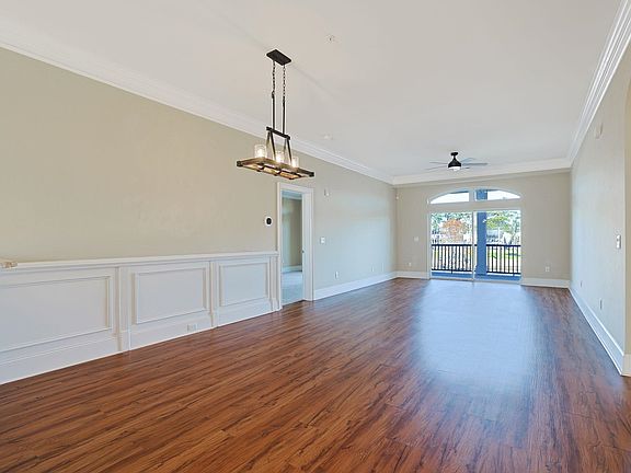 3rd image of 257 Venice Way #H-204