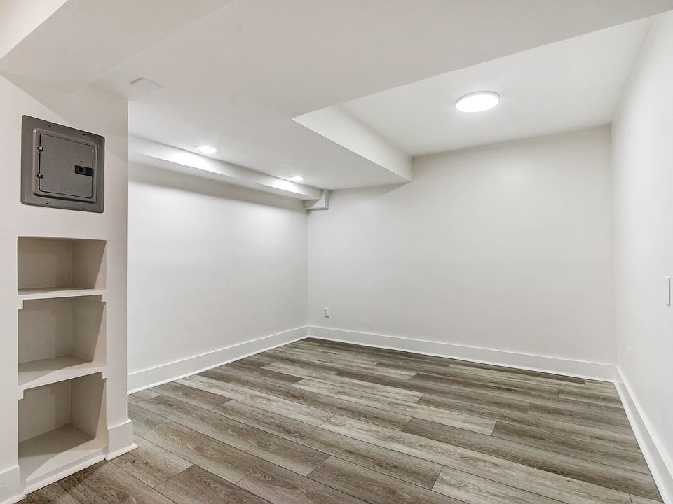 300 San Juan - 300 San Juan Ave Venice CA | Zillow