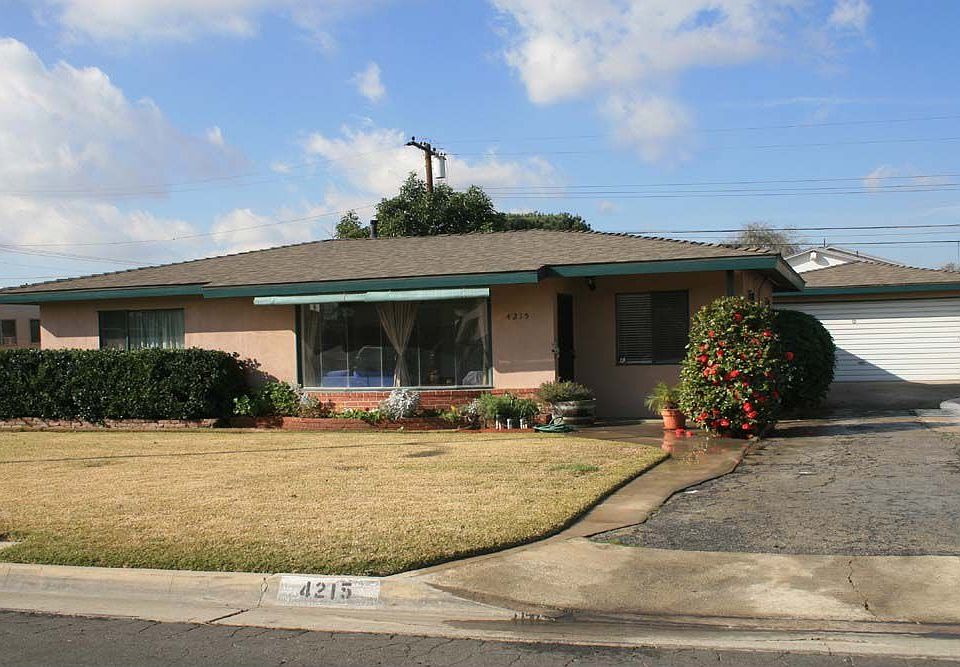 4215 Broadmoor - Front