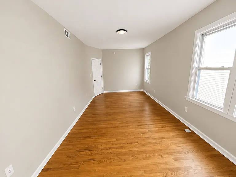 114 Lyons Ave #2 — Photo 13