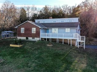 130 Hatchell Rd, Tonganoxie, KS 66086