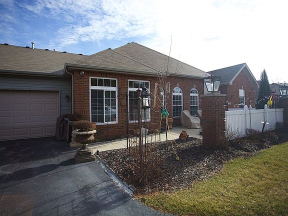 3rd image of 1376 Clearvista Dr
