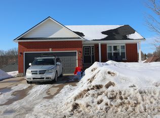 1830 Stratton Ave, Peterborough, ON K9K 2E6