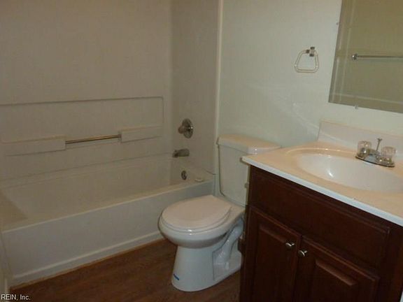 4th image of 9617 20th Bay St APT 23
