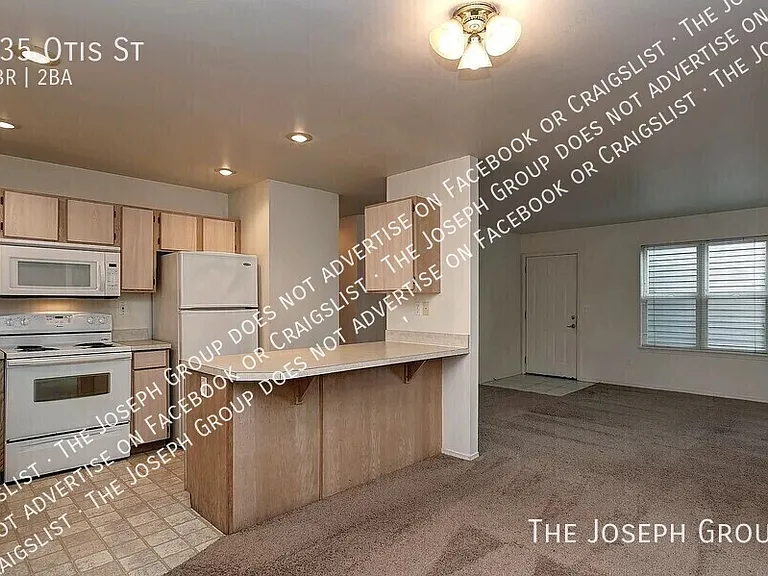 935 Otis St — Photo 6