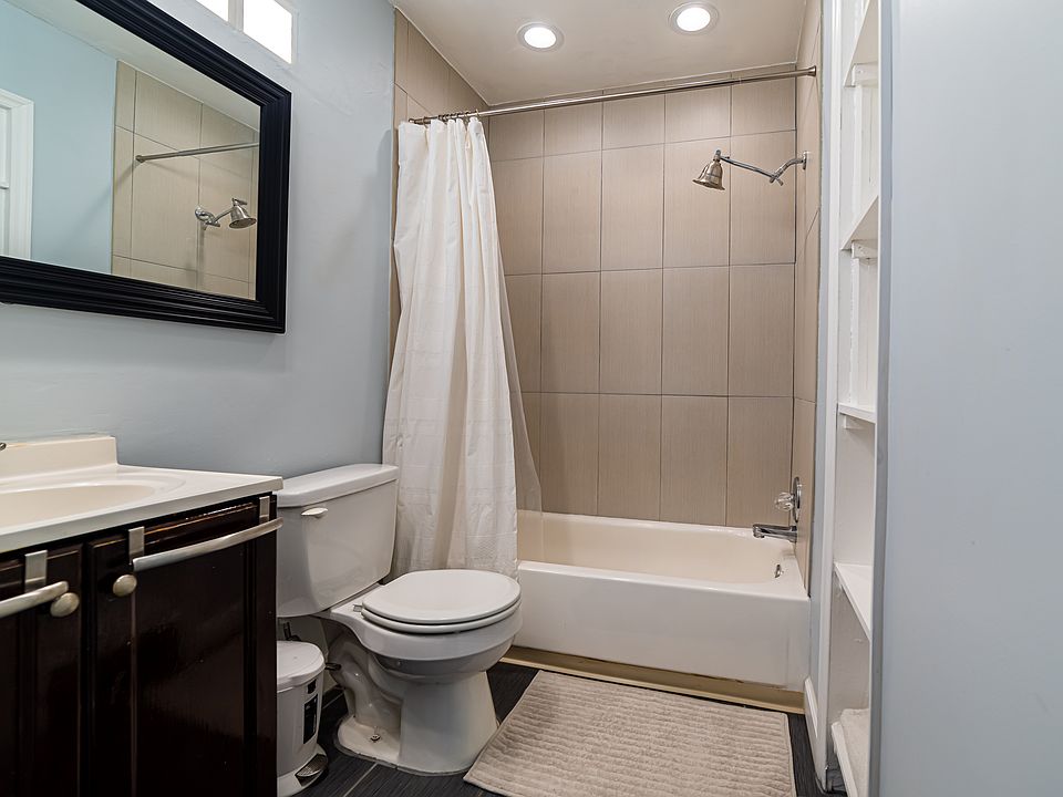 1st image of 4215 E Bay Dr APT 1505G