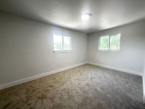 4th image of 1103 E Austin Ave