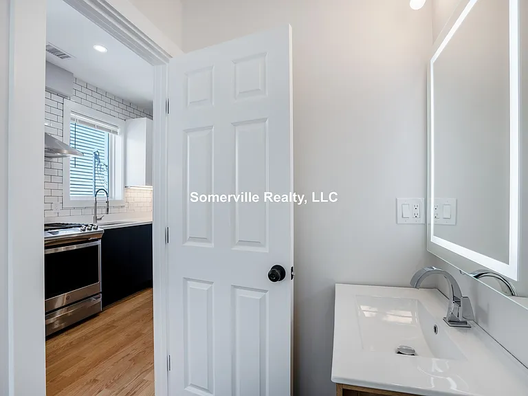 27 Linden St #1 — Photo 15