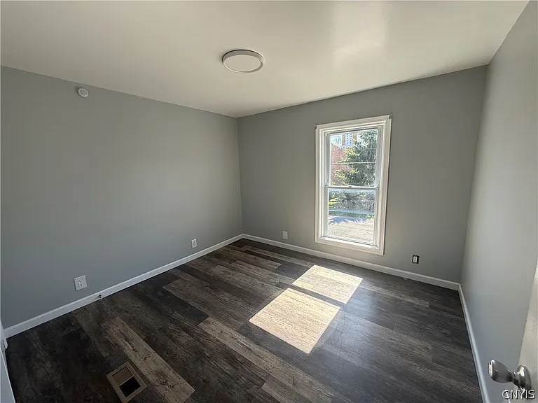417 Franklin St — Photo 11