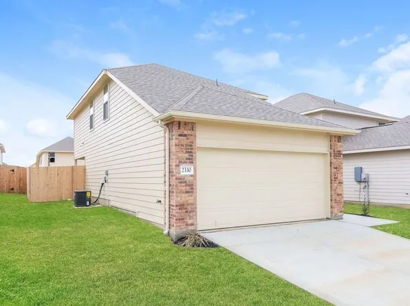 2330 Redlove Dr, San Antonio, TX 78224