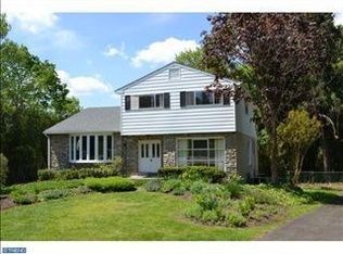 8100 Pennhill Rd, Elkins Park, PA 19027