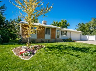 1425 Valerie Ct, Syracuse, UT 84075