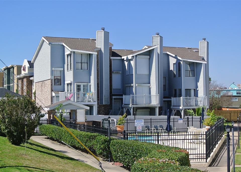 1st image of 206 Seawall Blvd E