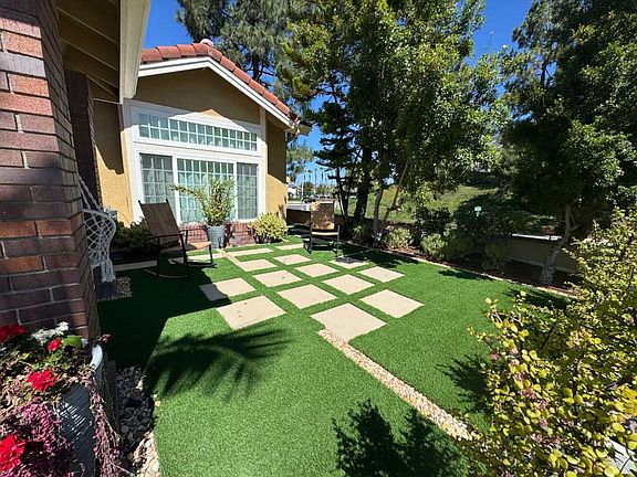 Easy to maintain front yard and thoughtful foliage