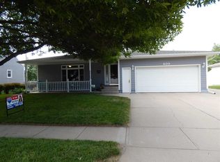 409 E Walnut Ave, Norfolk, NE 68701