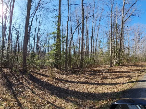 88 88.6, Louisa, VA 23093