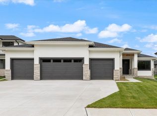 10204 S 191st St, Omaha, NE 68136