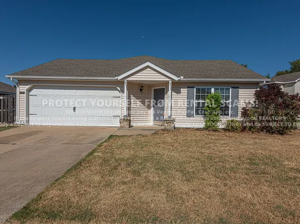1137 S Holland Dr, Fayetteville, AR 72704
