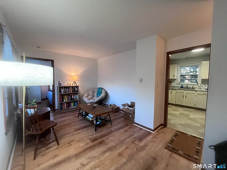 124 Thorpe St — Photo 5