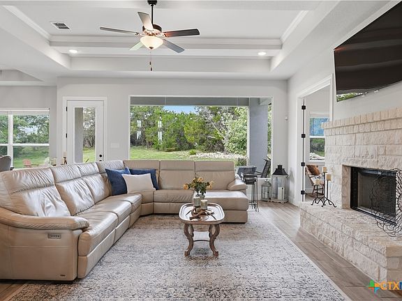 5th image of 212 High Point Cir