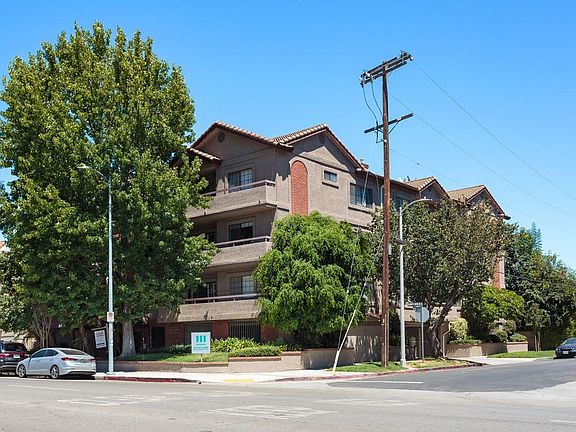 2nd image of 4454 Coldwater Canyon Ave APT 301