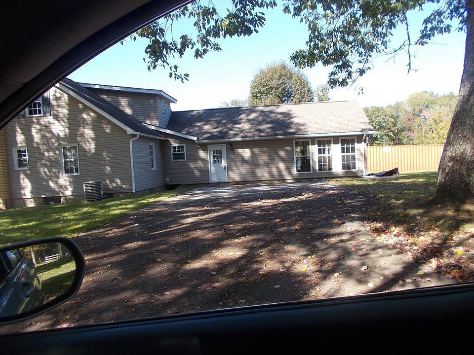 1st image of 202 Astoria Dr