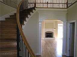4th image of 7013 Venetian Way