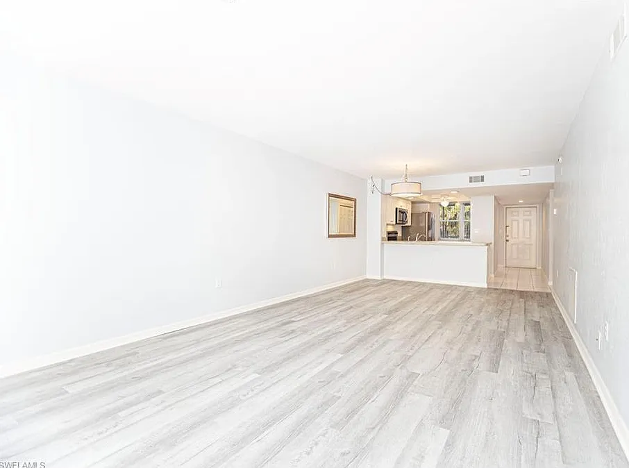 2 bed, 2.0 bath, 1267 sqft, $2,300 — Photo 4