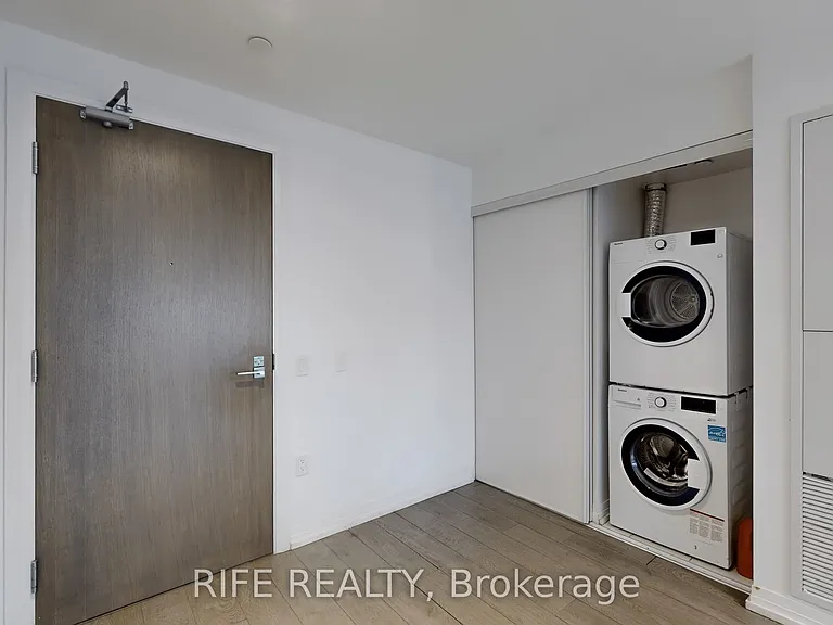 251 Jarvis St #830 — Photo 30