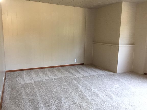 Living Room (high ceilings!)