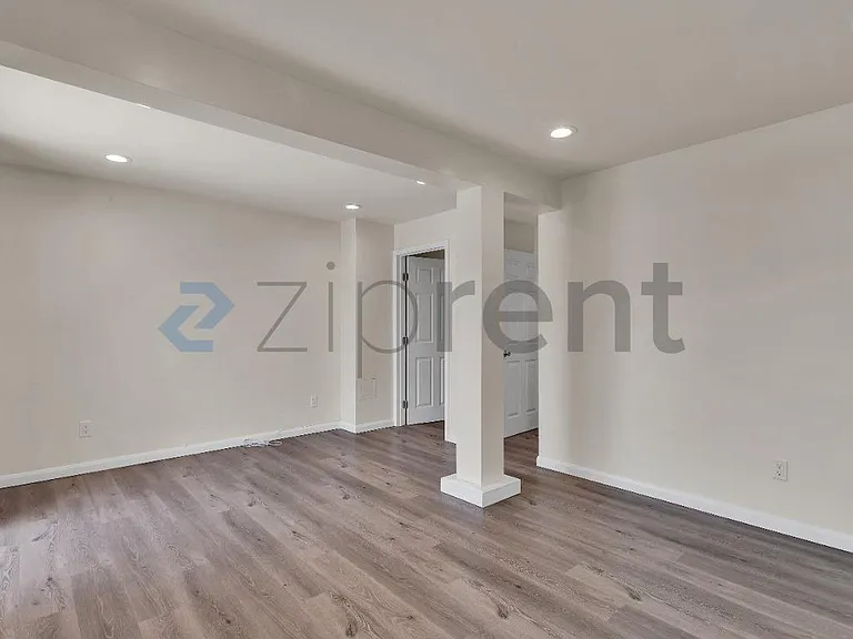 1667 47th Ave — Photo 4