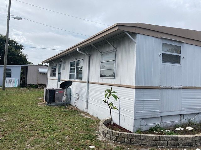 2nd image of 6250 Roosevelt Blvd Lot 79