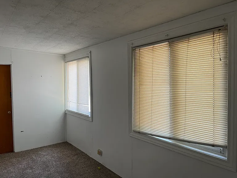 200 W Henry St #2 — Photo 1