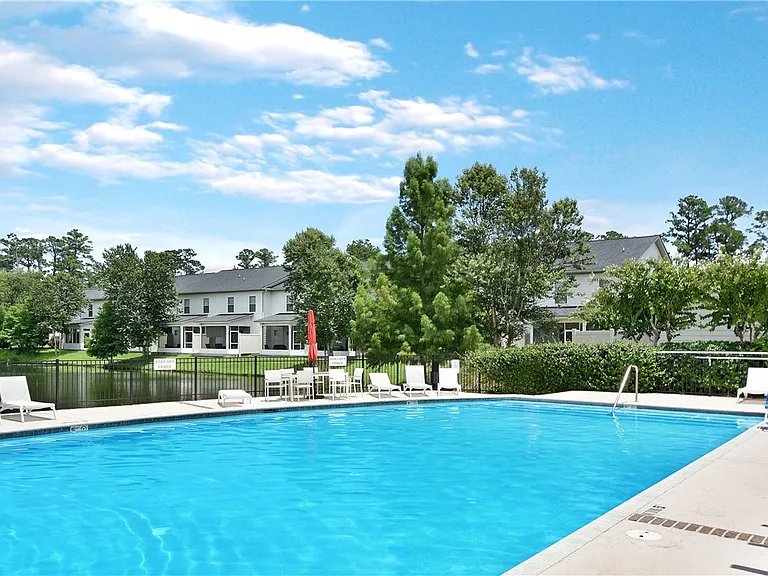 510 Mariners Cir — Photo 32