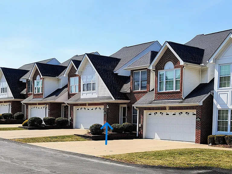 10557 Castle Ln — Photo 23