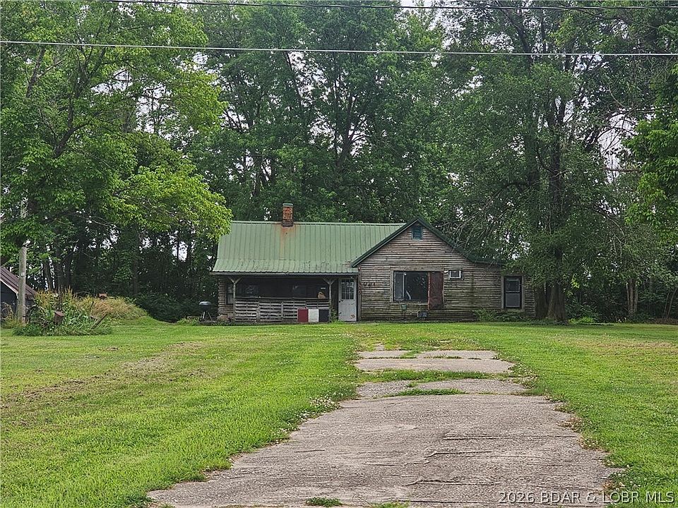 1st image of 902&906 Railroad Pond Rd