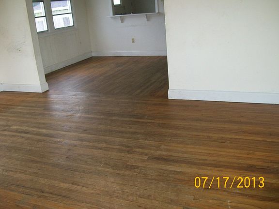 3rd image of 1516 West Dr