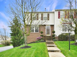 376 New World Dr, Clairton, PA