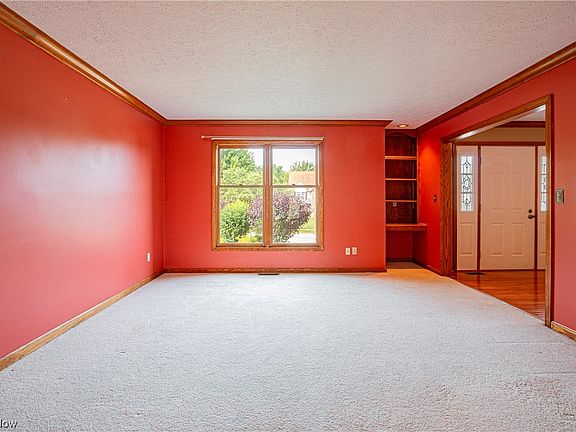 4th image of 422 Belmont Park Dr