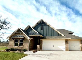 18505 Autumn Grove Dr, Edmond, OK 73012