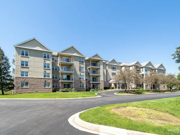 13750 S Bristlecone Dr Unit 303, Plainfield, IL 60544
