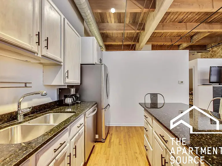 215 N Aberdeen St #201B — Photo 1