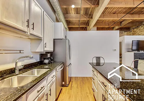 215 N Aberdeen St #201B Photo 1